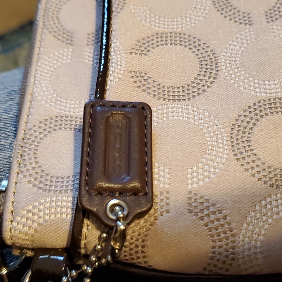 Coach Signature Wristlet - Picture 5 of 10